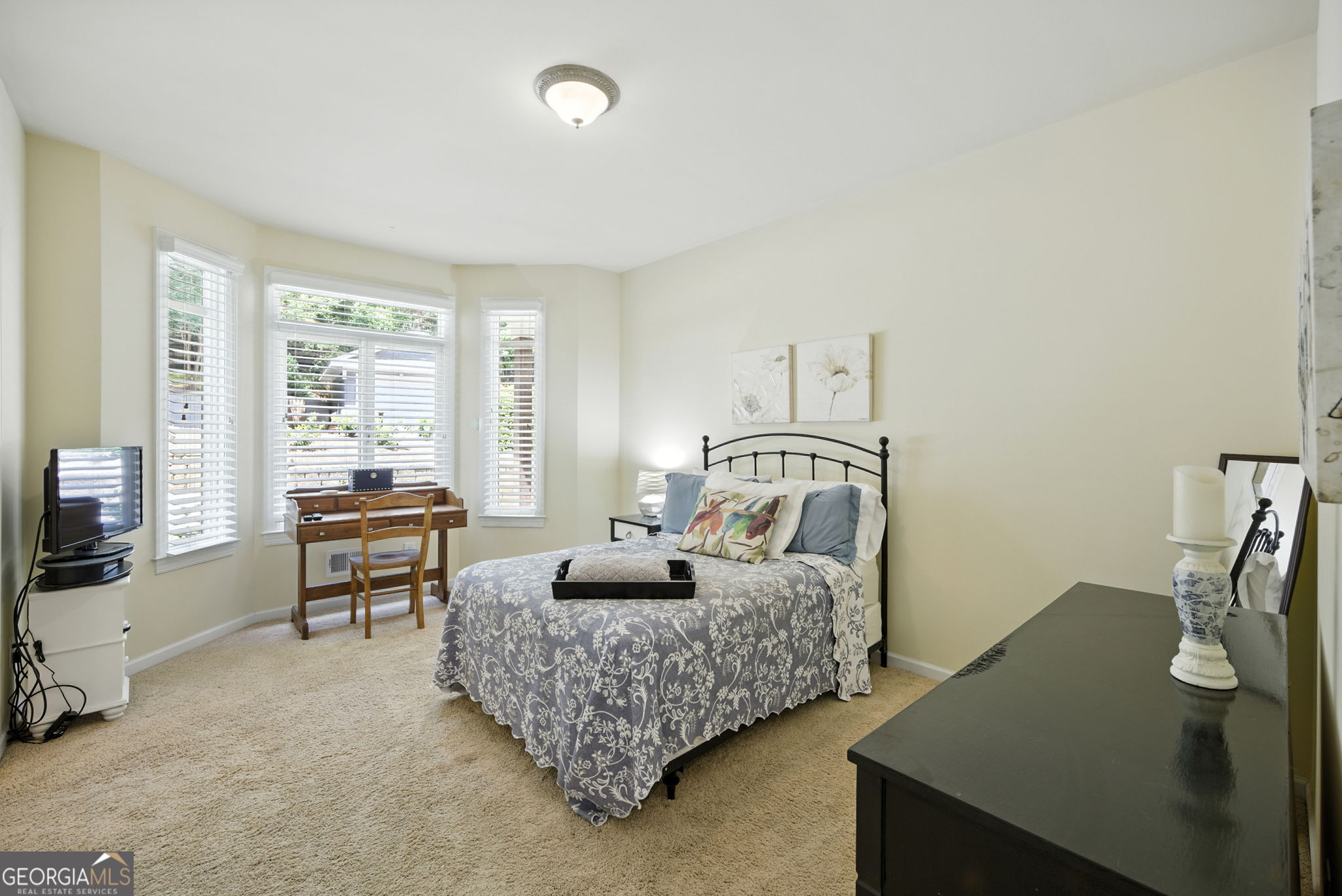 Gainesville, Georgia 30504, United States, 4 Bedrooms Bedrooms, ,5 BathroomsBathrooms,Residential,Pending,200810