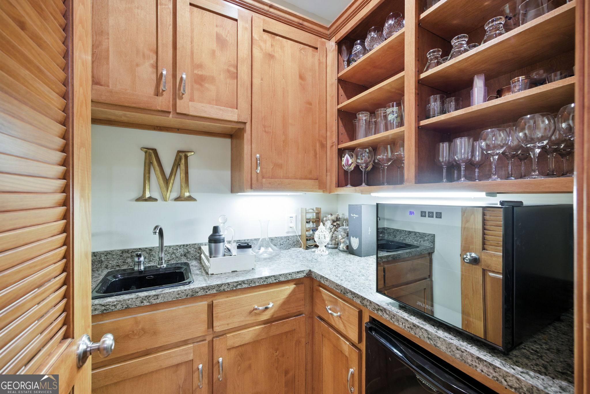 Gainesville, Georgia 30504, United States, 4 Bedrooms Bedrooms, ,5 BathroomsBathrooms,Residential,Pending,200810