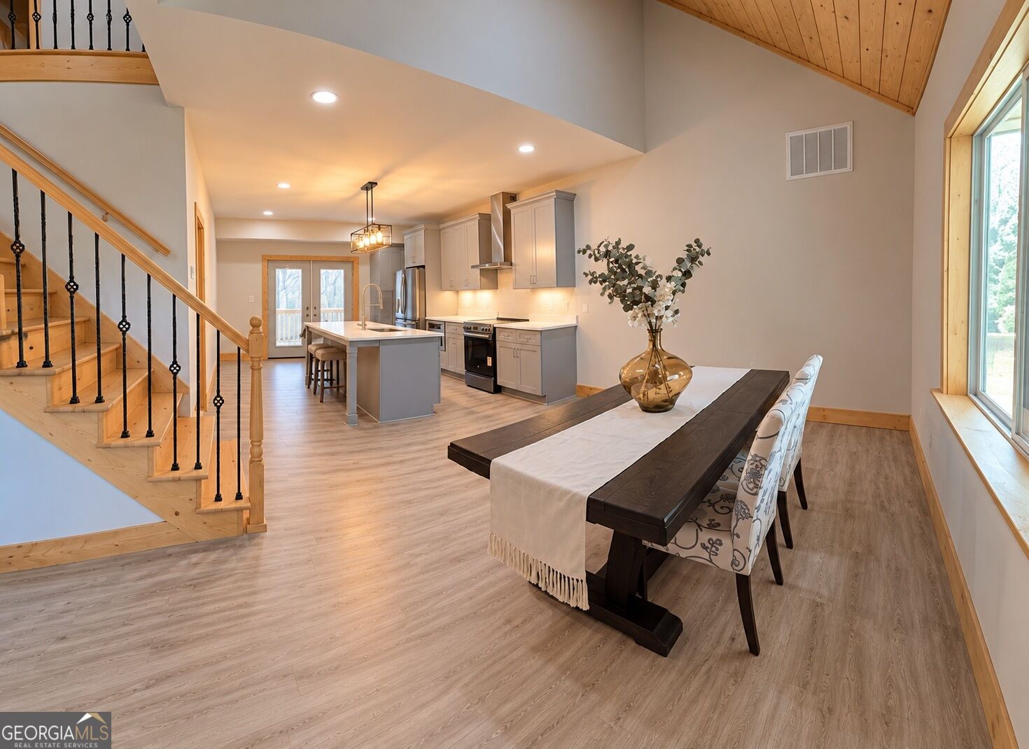 2417 Mobile RD