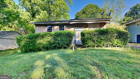 Single Family Residence in Morrow GA 6675 Green Meadows Lane.jpg