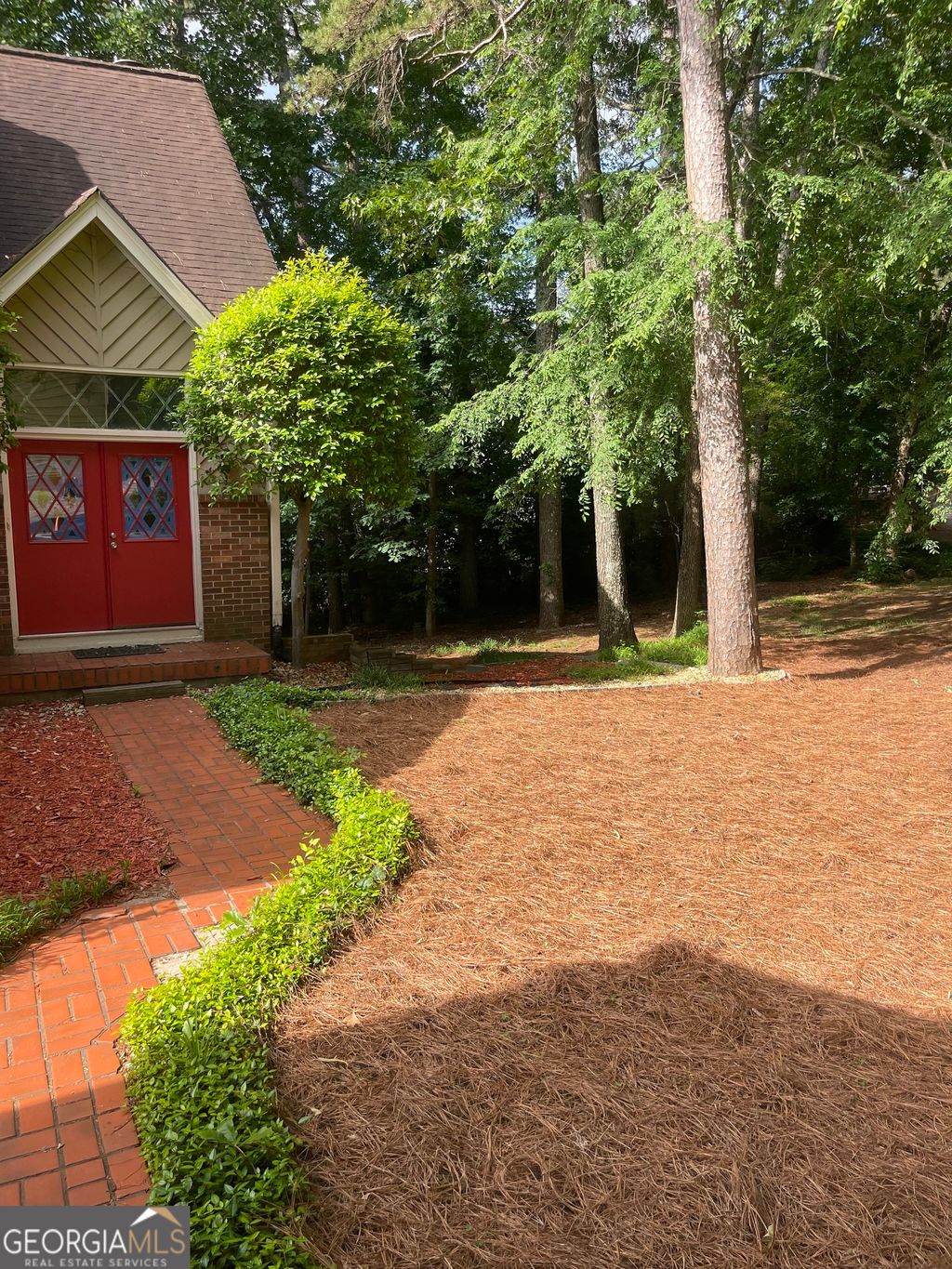 Photo of 5035 Highland Hills Pkwy, Stone Mountain, GA 30088 (MLS # 10769756)