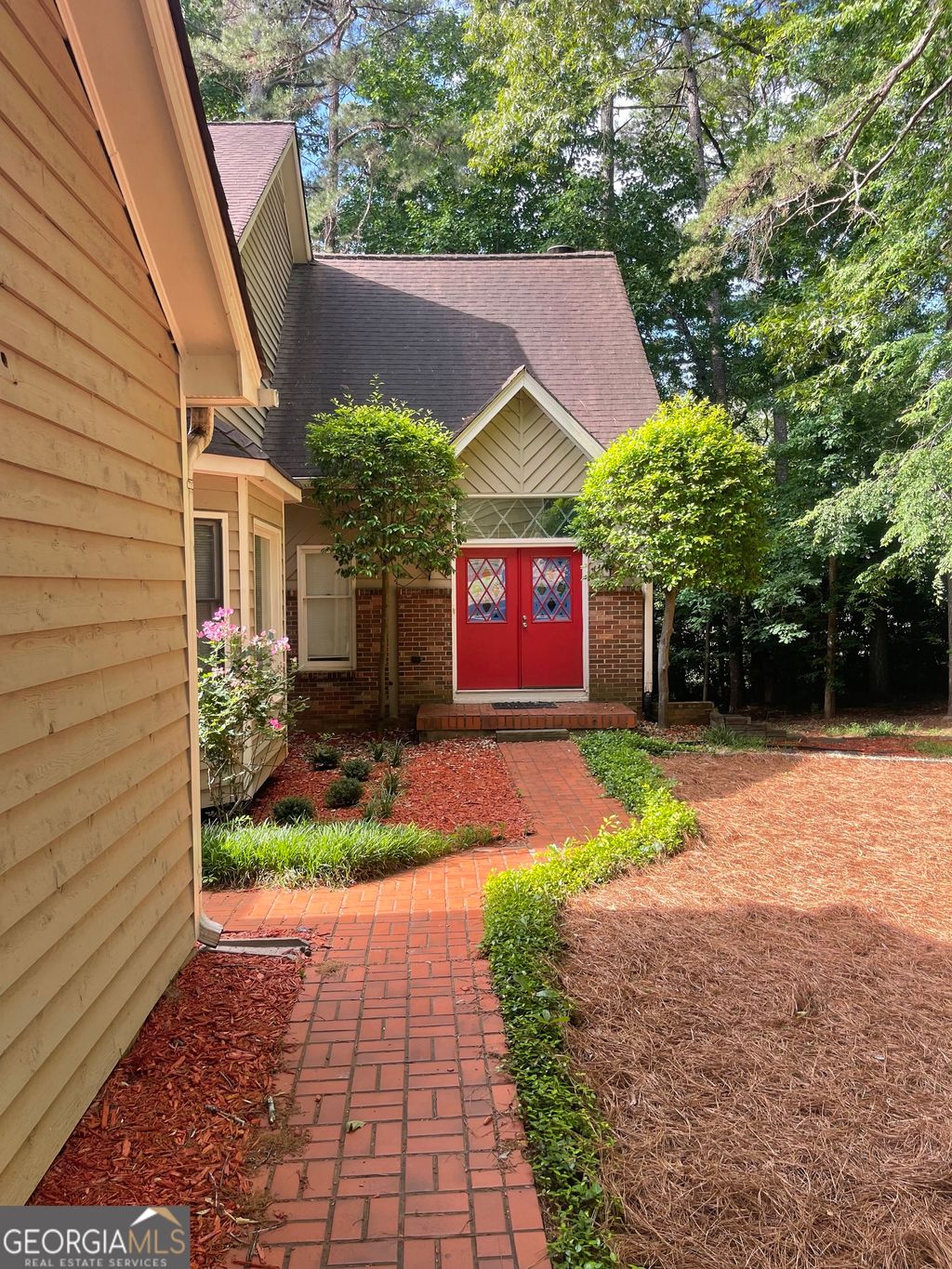 Photo of 5035 Highland Hills Pkwy, Stone Mountain, GA 30088 (MLS # 10769756)