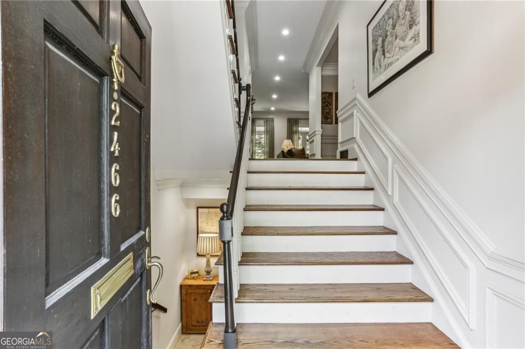 2466 Brookhaven PL NE