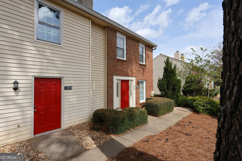 Photo of 1018 Old Holcomb Bridge Road, Roswell, GA 30076 (MLS # 10727224)