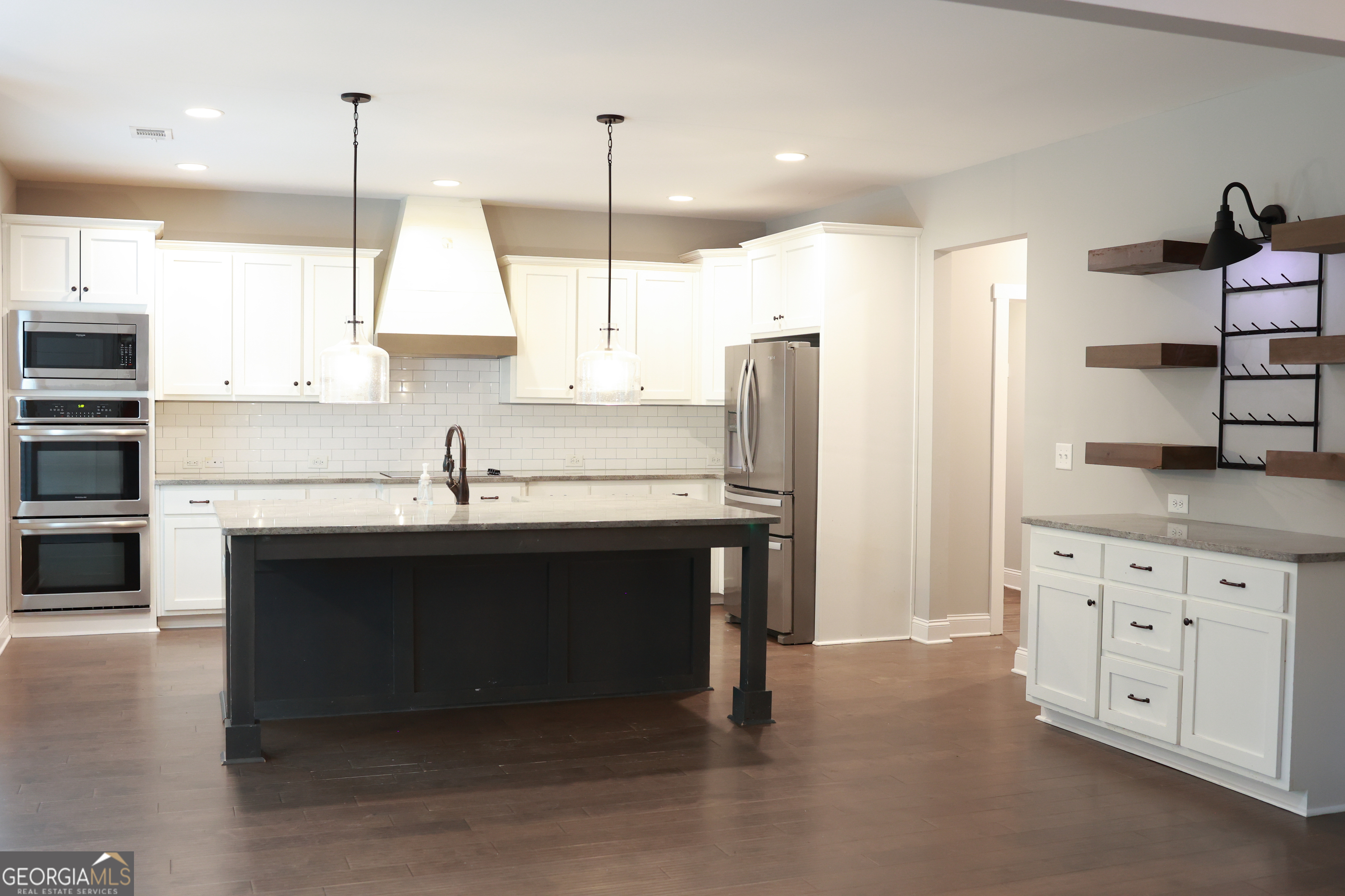 Fayetteville, Georgia 30215, United States, 5 Bedrooms Bedrooms, ,4 BathroomsBathrooms,Residential,Active,152554