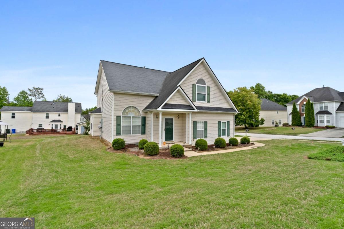 350 Yellow River LN
