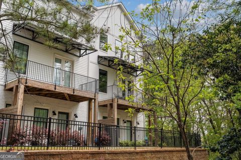 2004 Oak LN NW Atlanta GA 30318