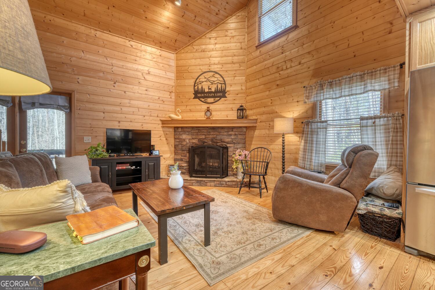 43 Melton DR