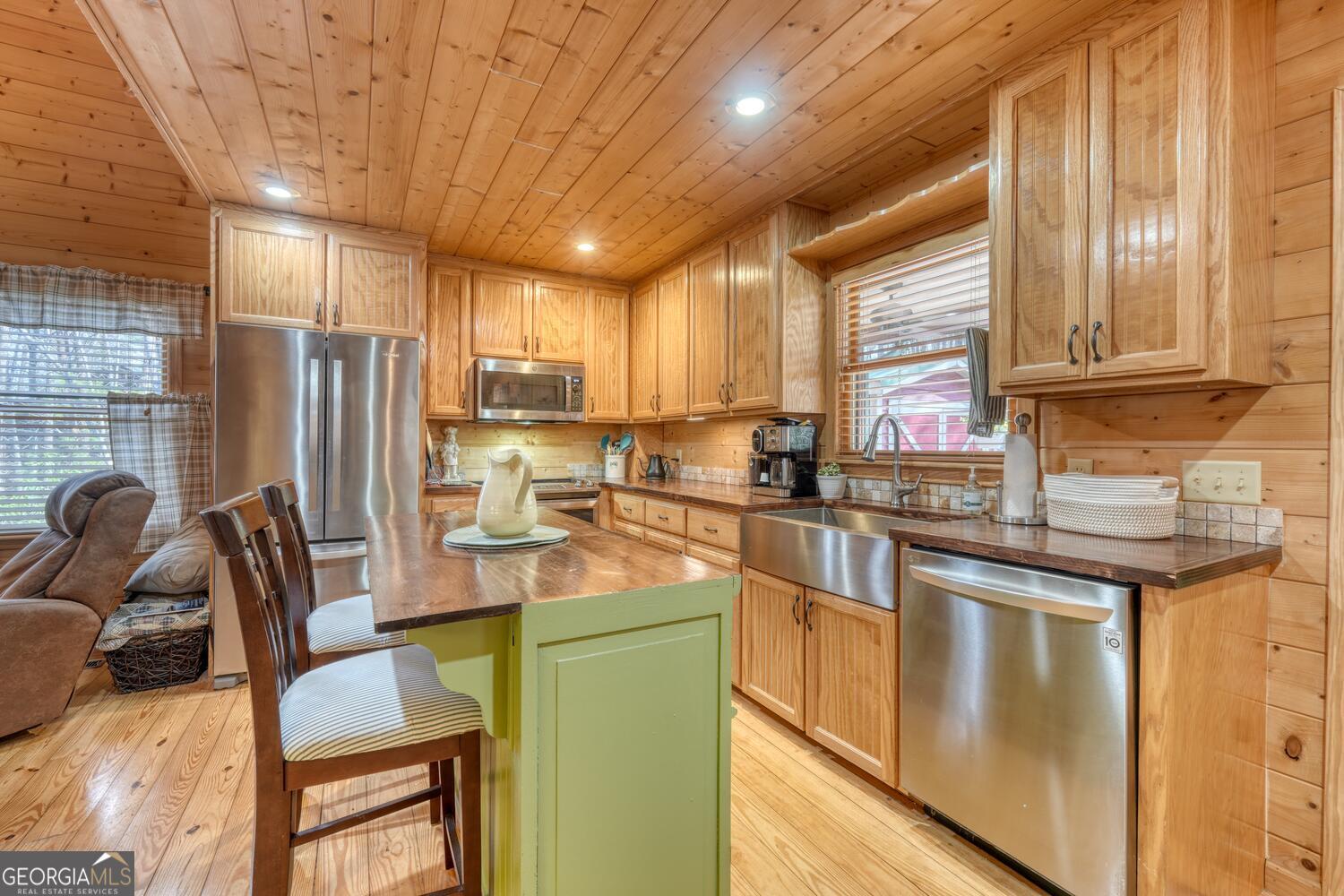 43 Melton DR