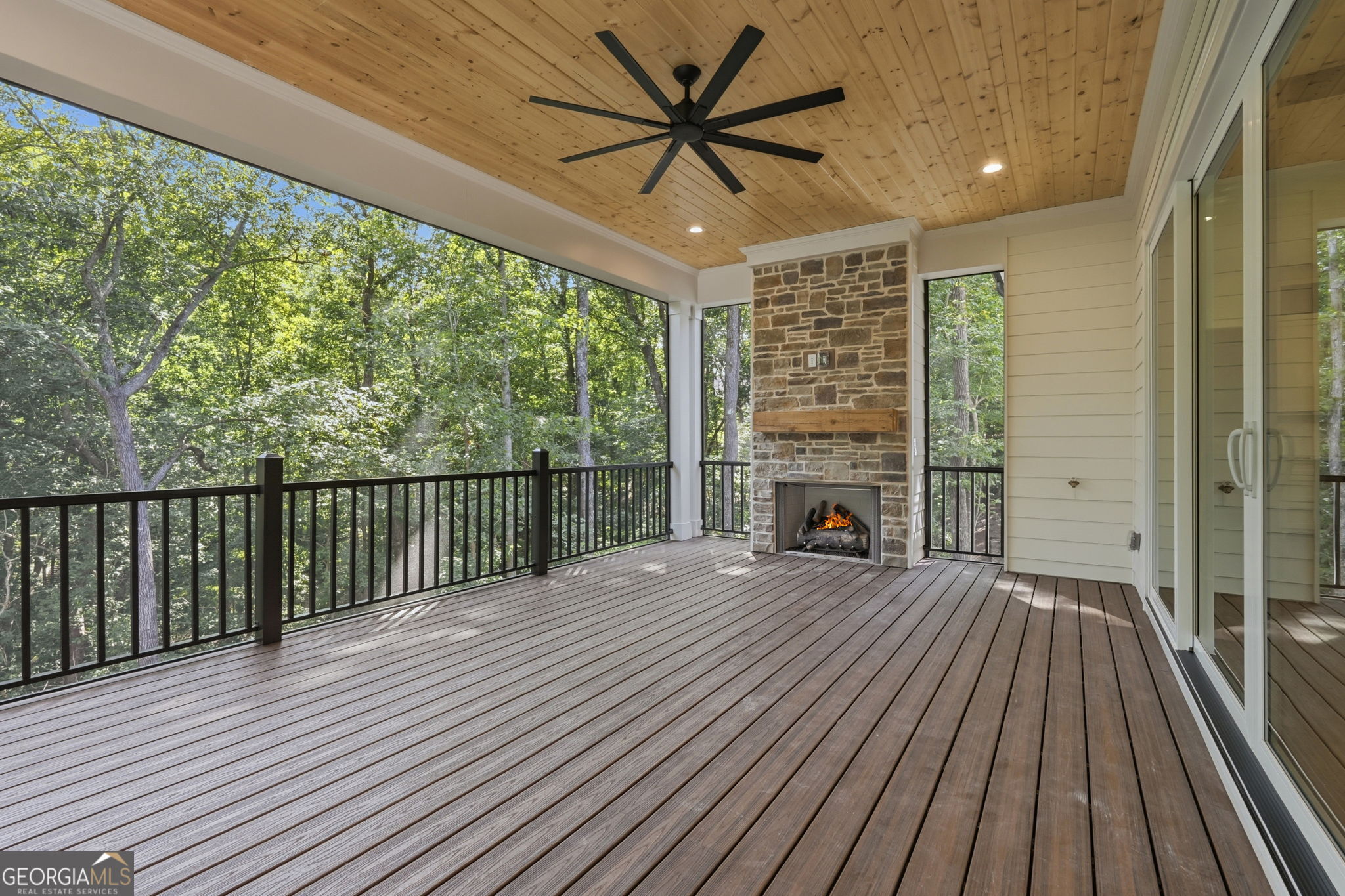 82 Ridgetop CT