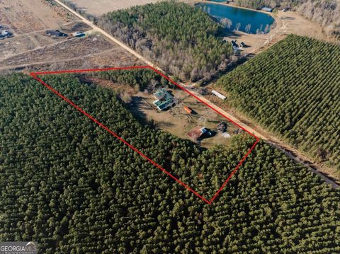 858 Hoke Ogden Rd, Odum GA 31555