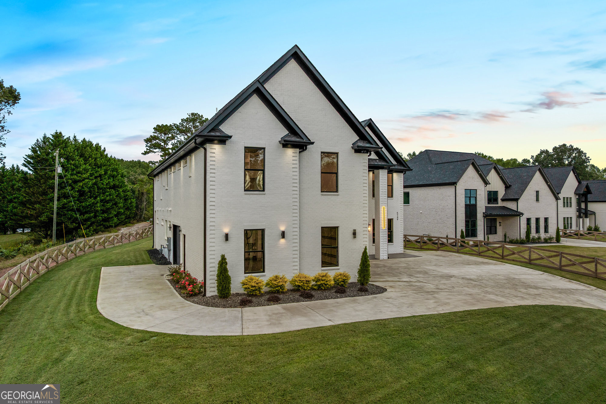 1666069796 Homes for Sale