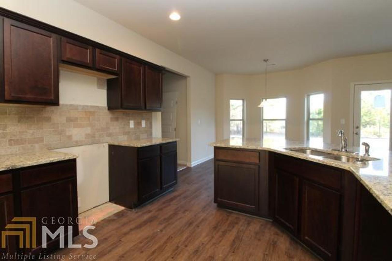 Roxeywood Park - Residential