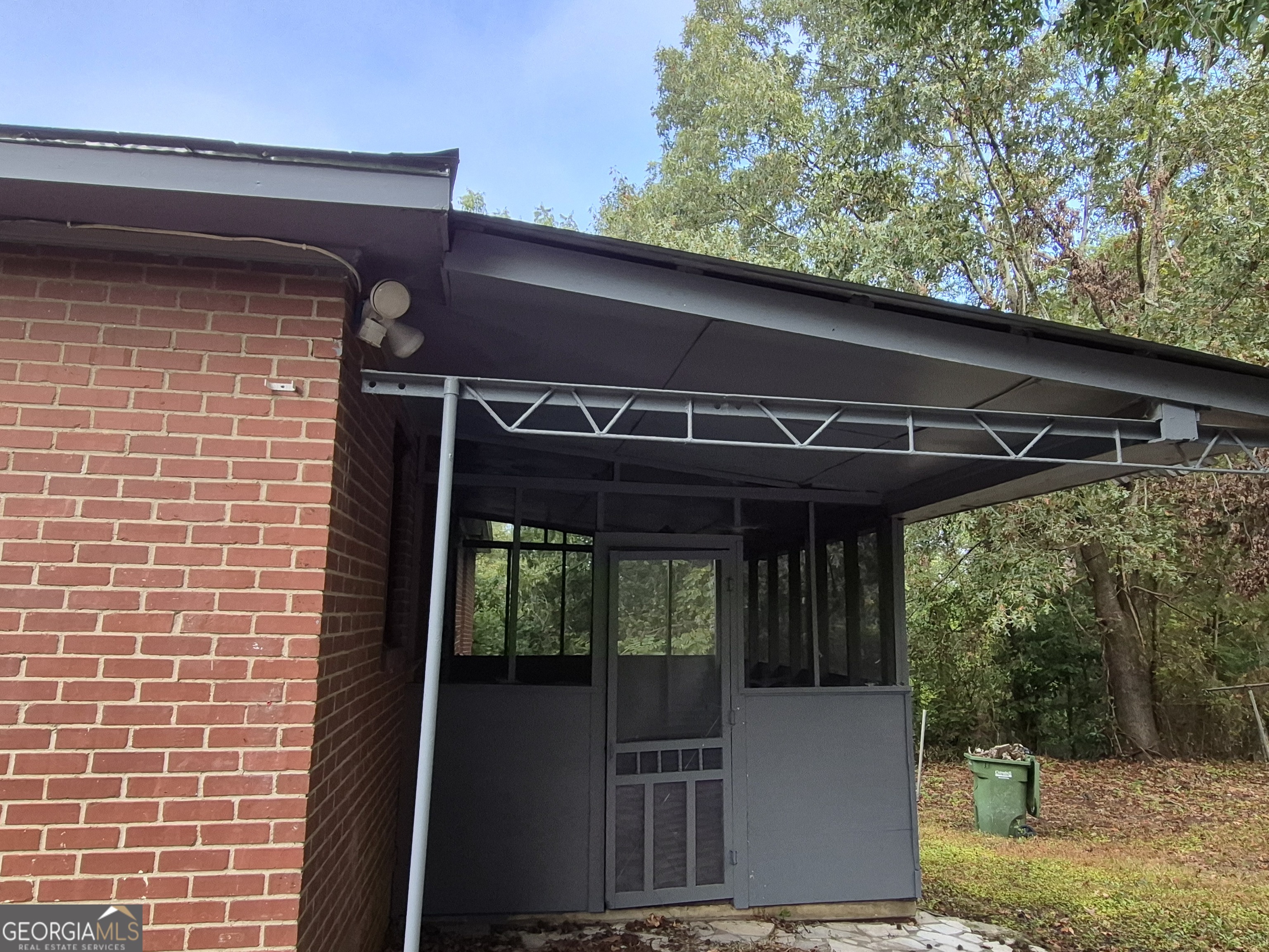 4 Lambert DR