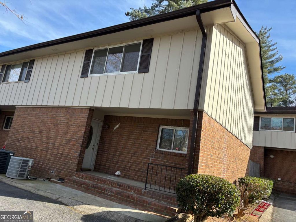 Photo of 2518 Bradford Square NE, Atlanta, GA 30345 (MLS # 10674233)