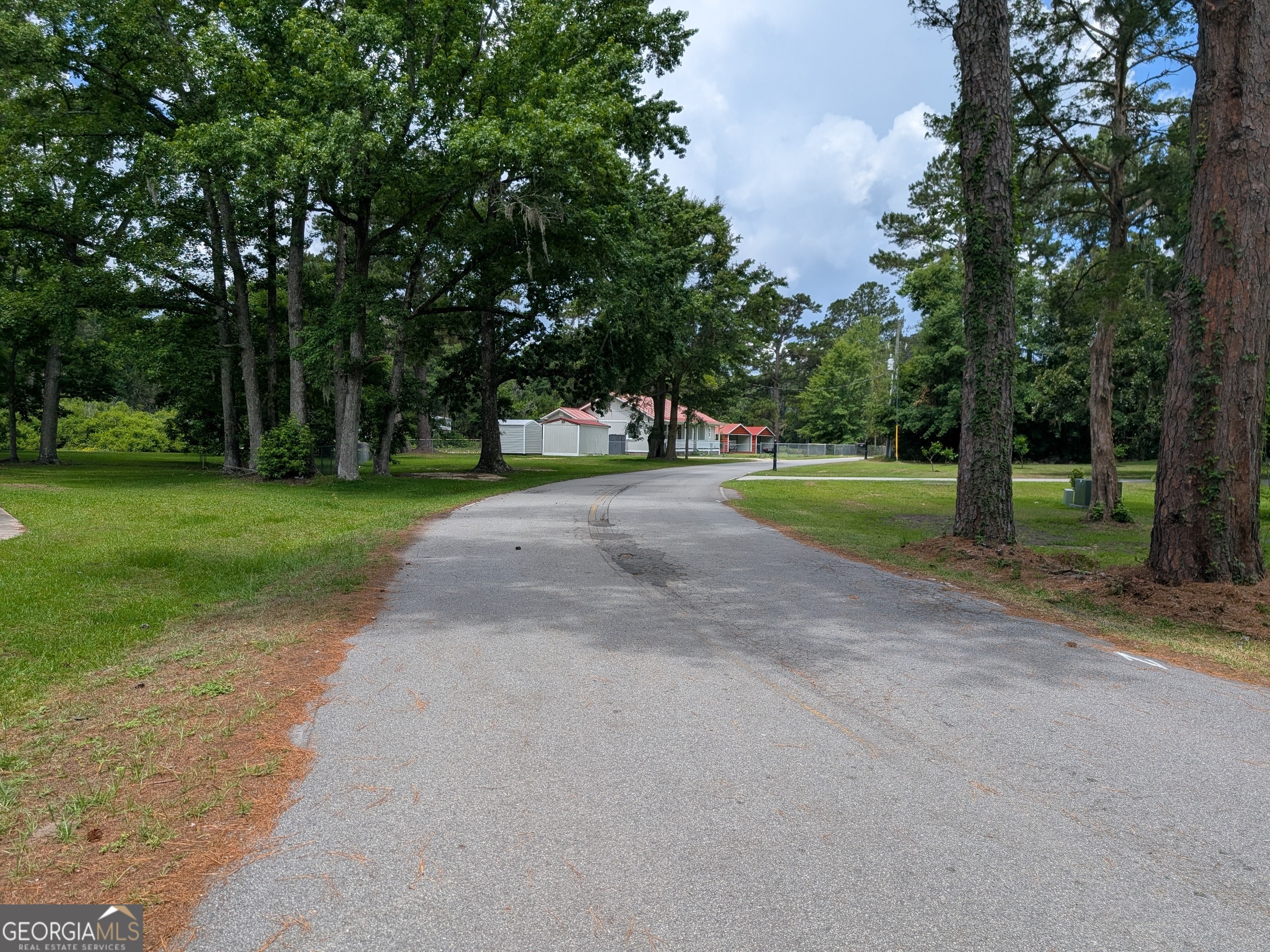 642 Island DR