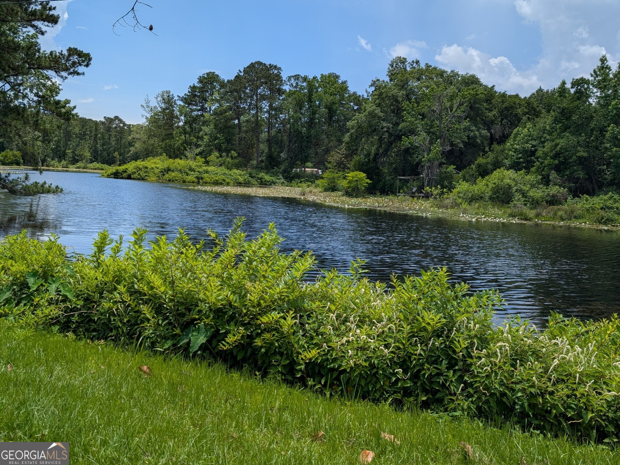 642 Island DR