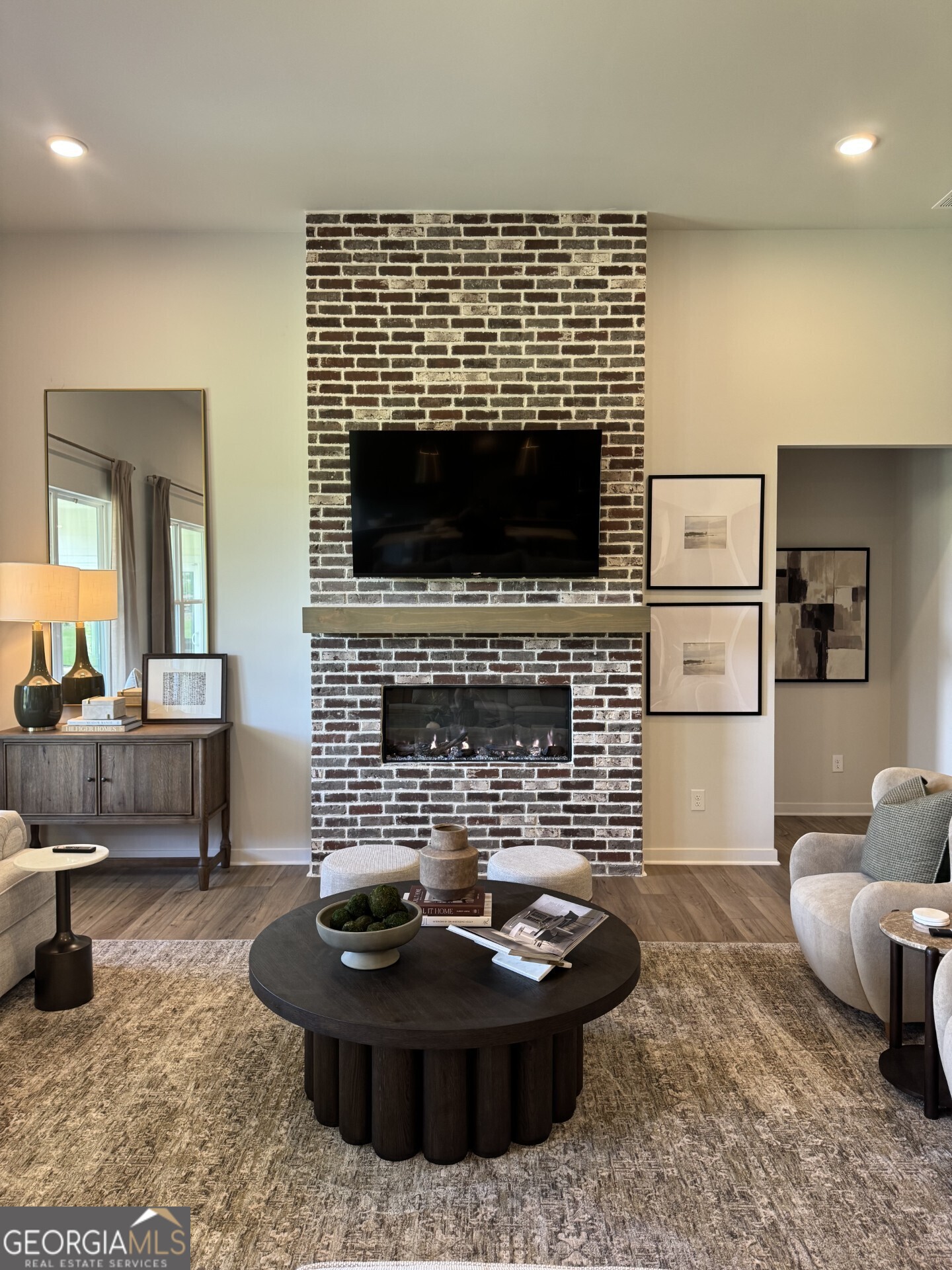 8575 Oak Hollow WAY