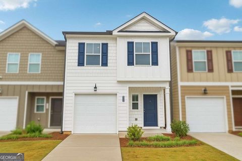 Photo of 116 Buckingham Lane, Hoschton, GA 30548 (MLS # 10621193)