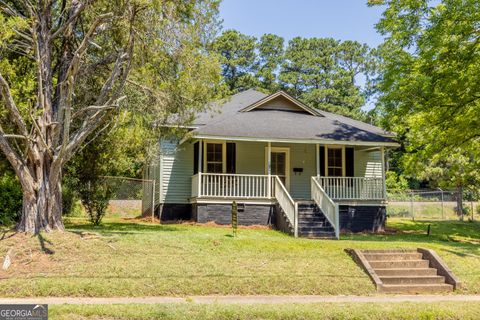 A home in Thomaston