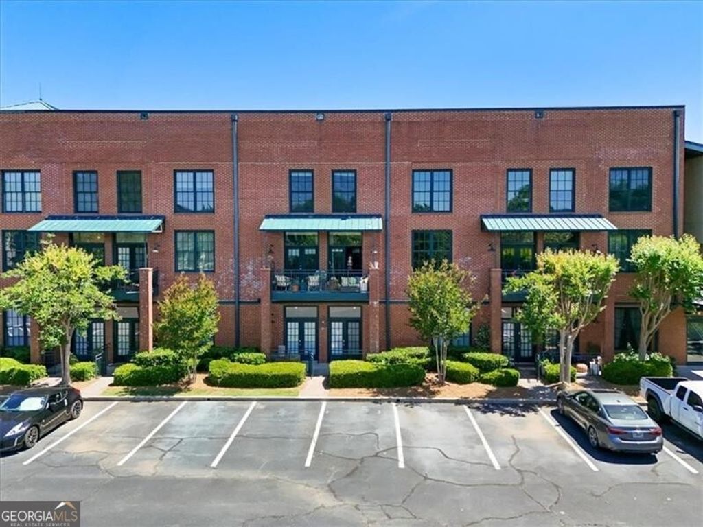 Photo of 1725 Liberty Lane #210, Roswell, GA 30075 (MLS # 10767030)