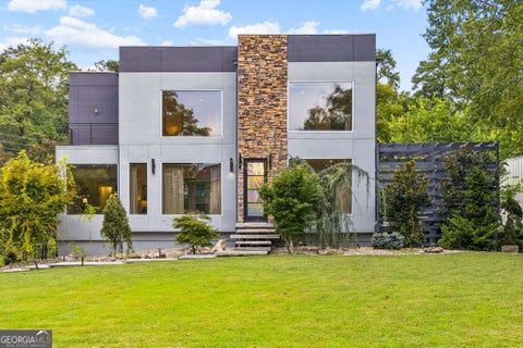 Photo of 2422 Sagamore Drive NW, Atlanta, GA 30305 (MLS # 10851875)