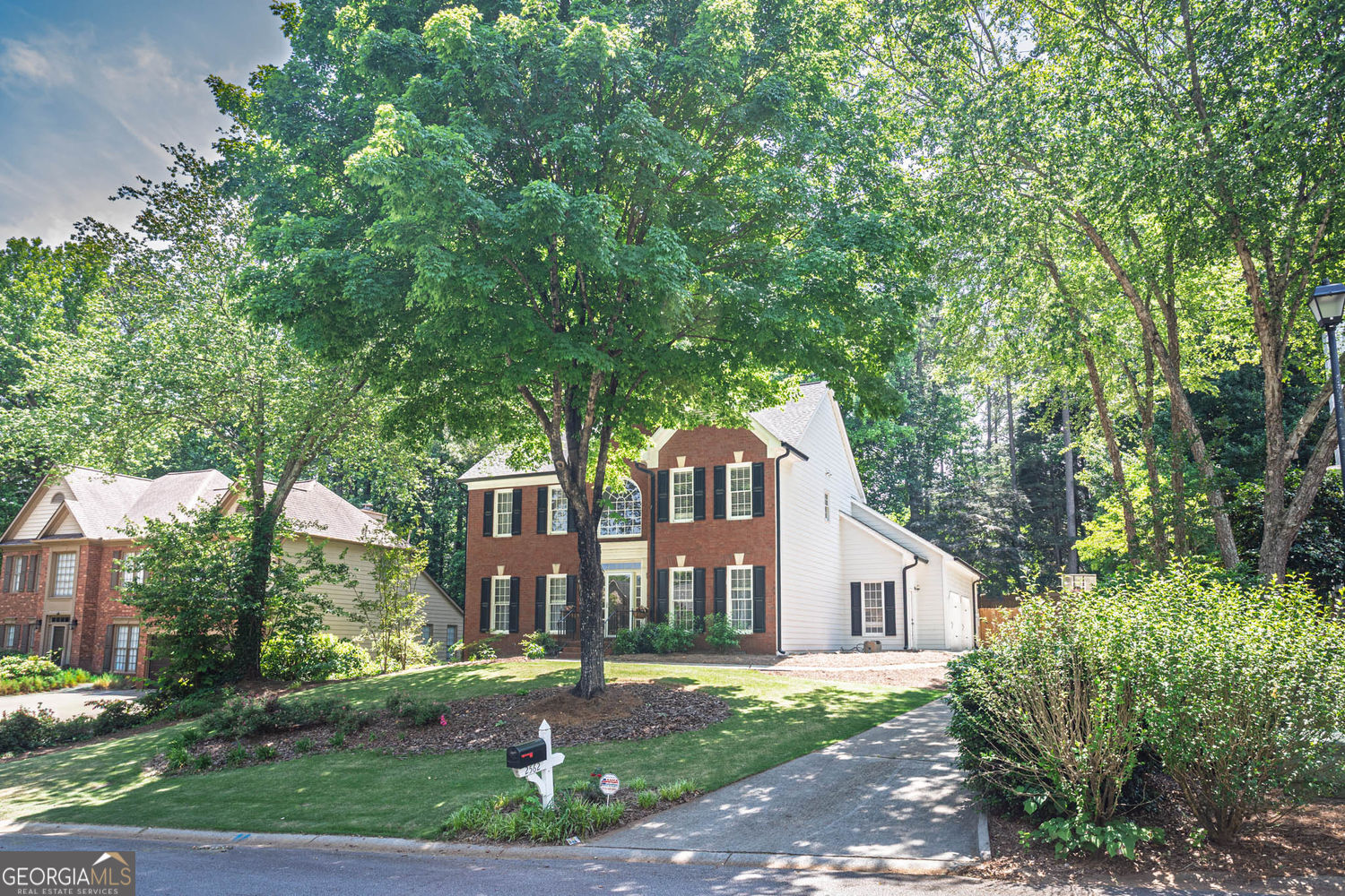2562 Forest Meadow LN