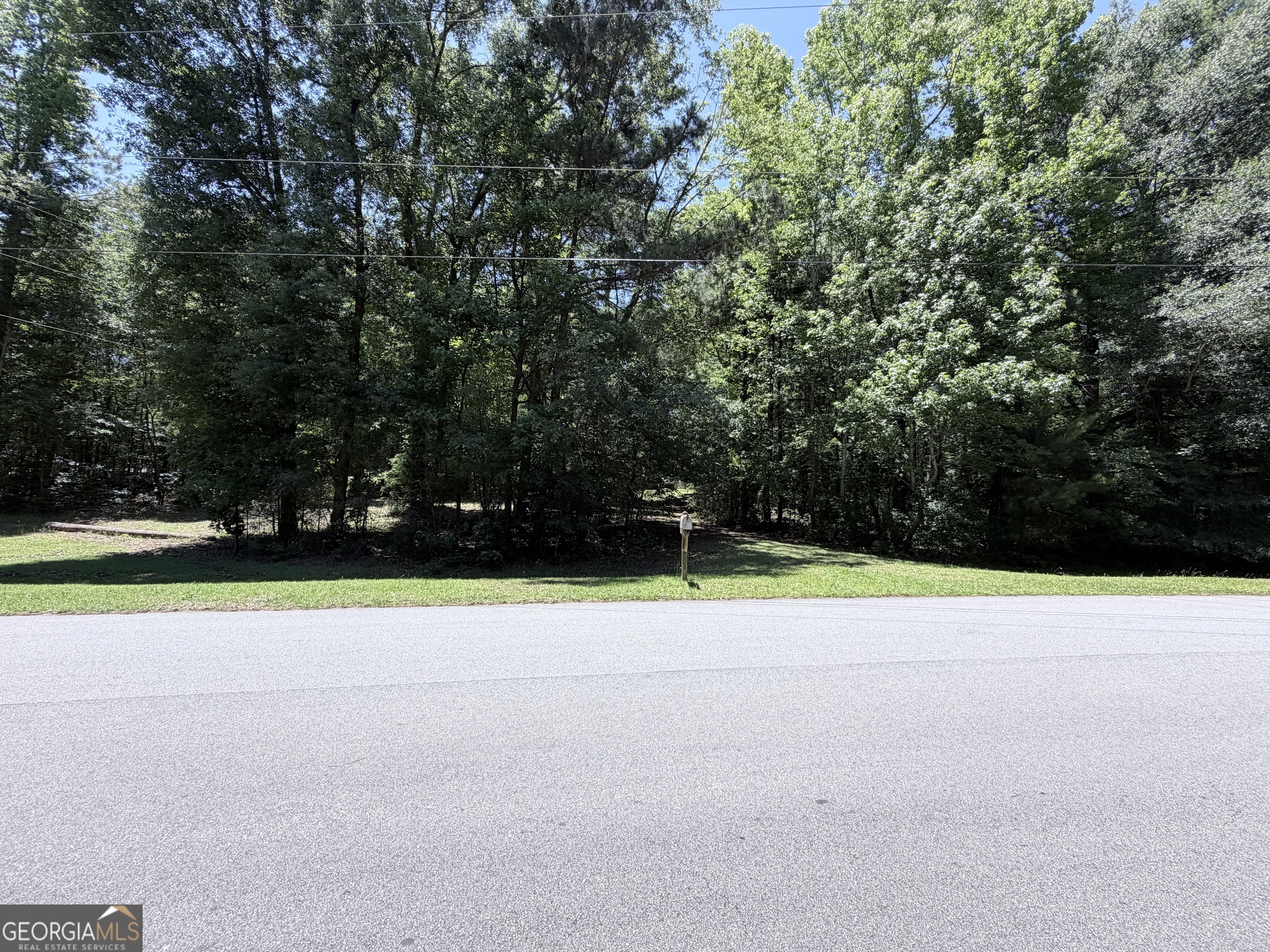 256 W Kellogg DR
