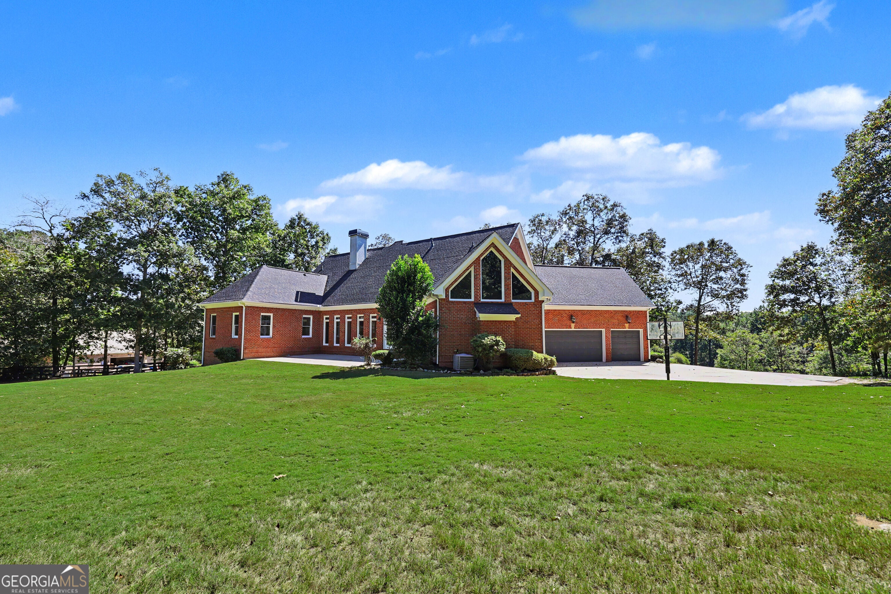 8415 Glen Lake DR