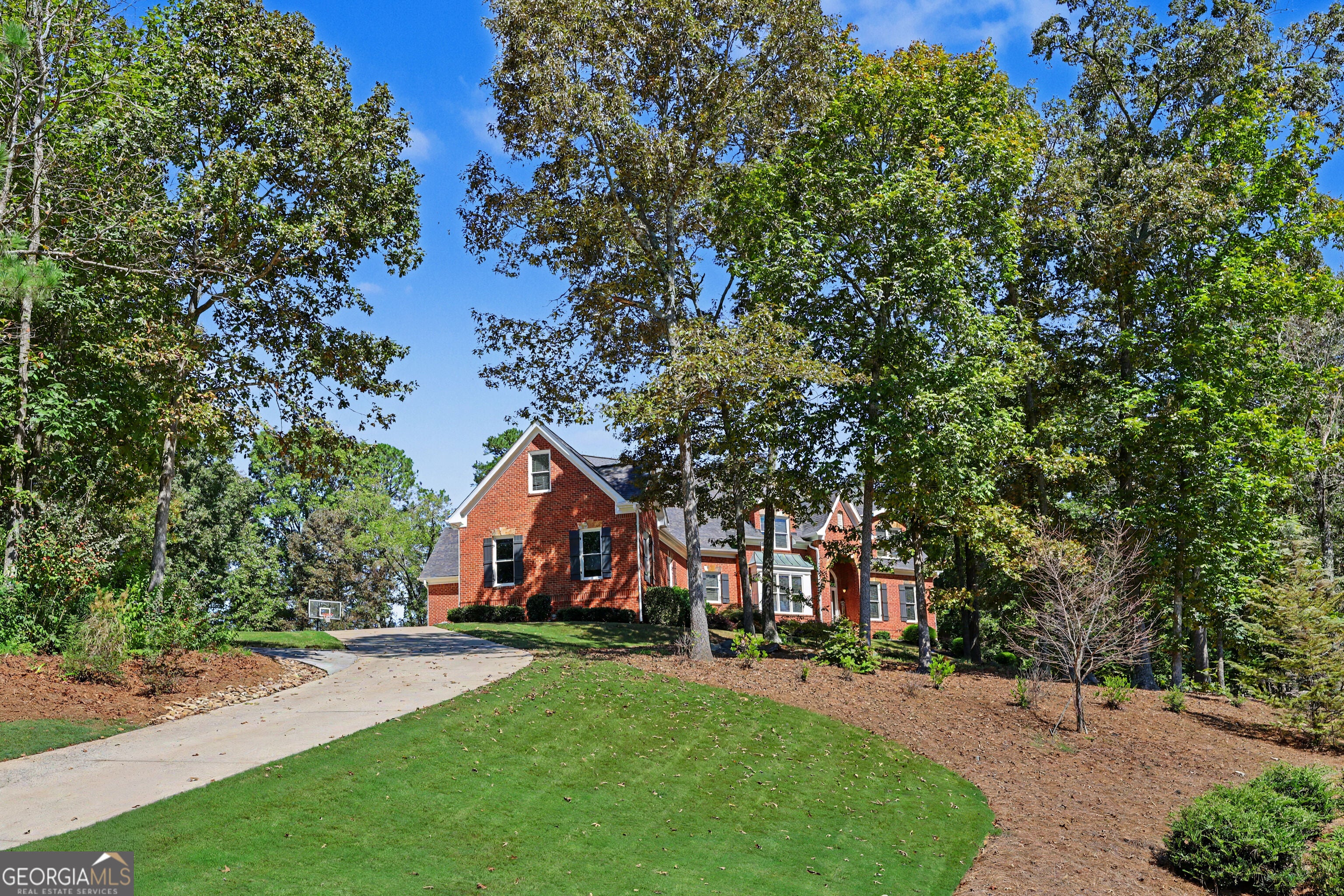 8415 Glen Lake DR