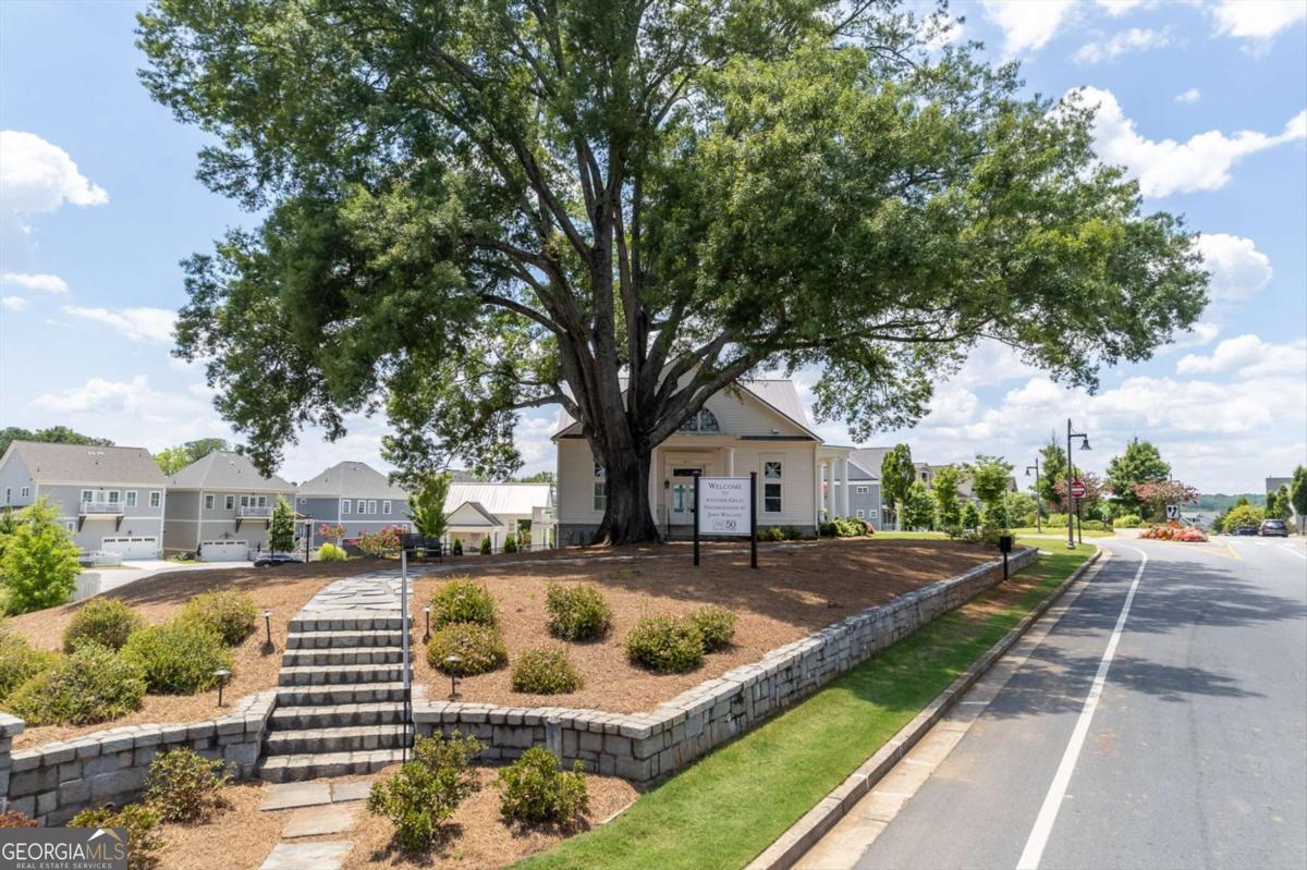 South on Main - Residential