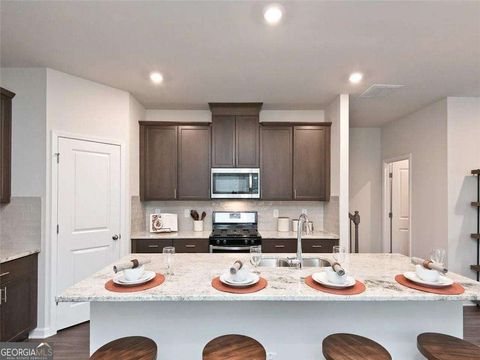 Photo of 1643 Villageside Court, Lawrenceville, GA 30043 (MLS # 10651297)