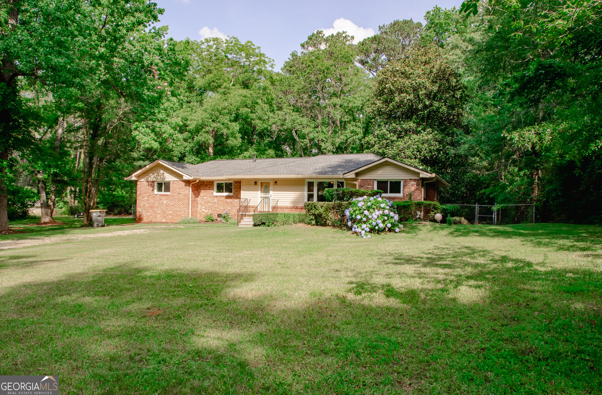 2403 W Grantville RD
