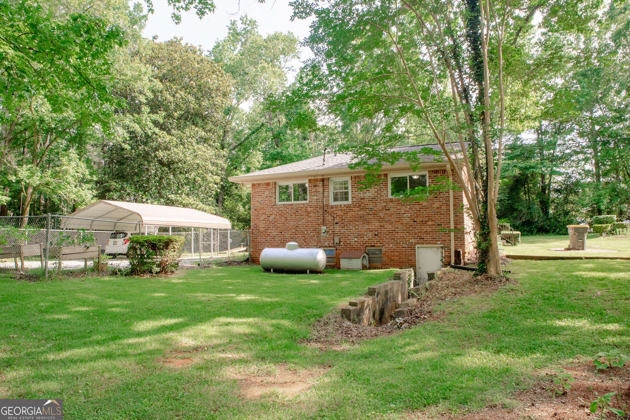 2403 W Grantville RD
