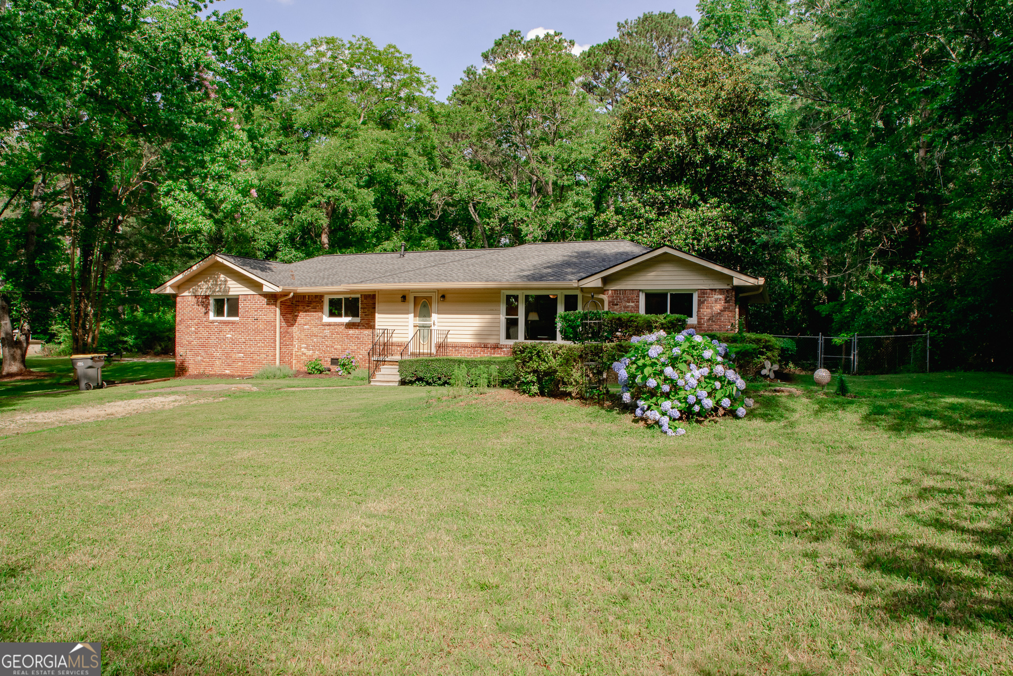 2403 W Grantville RD