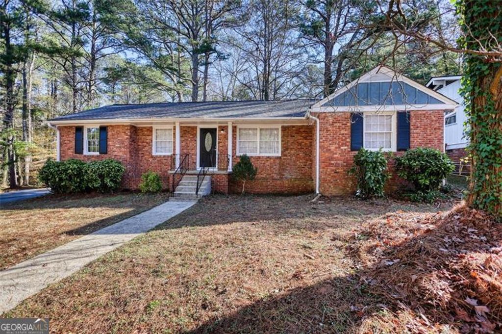 Photo of 2272 DODSON Drive, Atlanta, GA 30344 (MLS # 10661513)