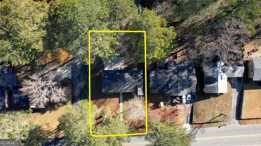 Photo of 2272 DODSON Drive, Atlanta, GA 30344 (MLS # 10661513)