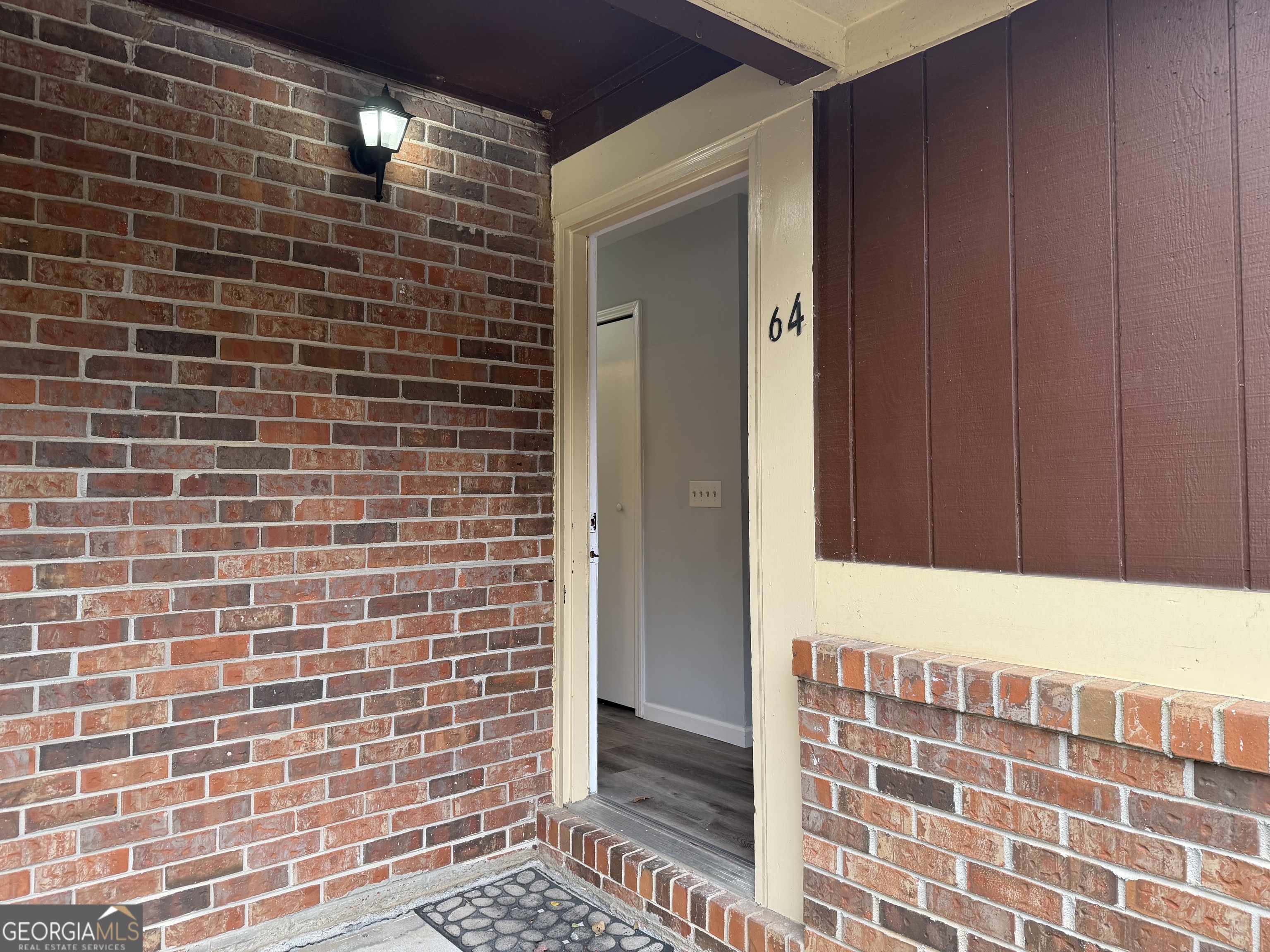 64 Country Place CT 64