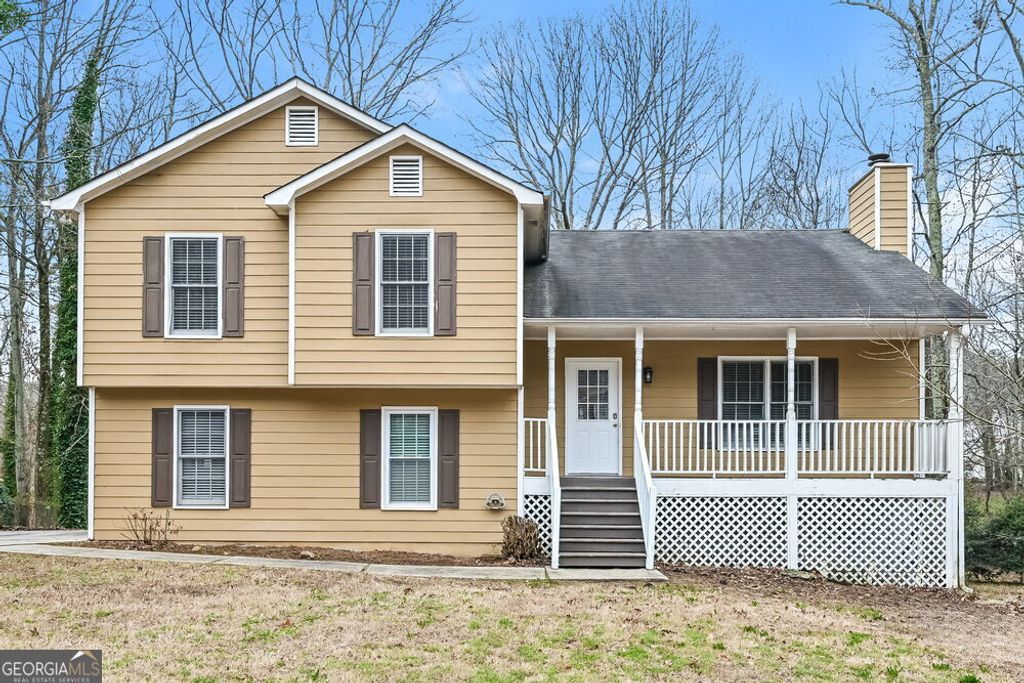 Photo of 2035 Castle Royale Drive, Lawrenceville, GA 30043 (MLS # 10702138)