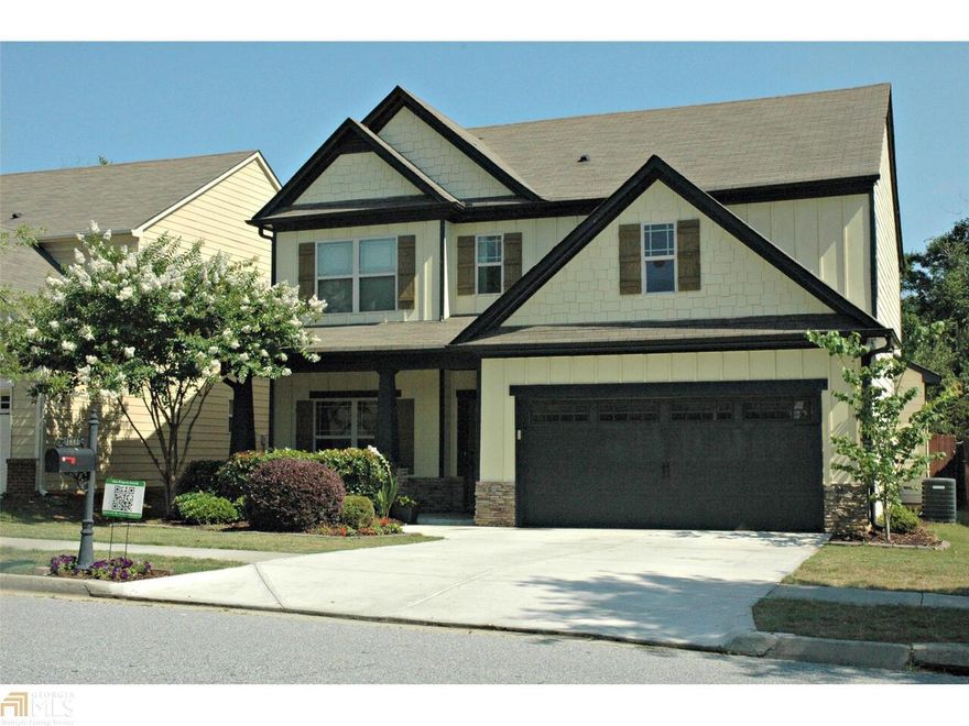 GREAT LOCATION & HOME. THIS FABULOUS HOME IS JUST WHAT YOU'VE BEEN LOOKING FOR. BETTER THAN NEW WITH DECORATOR COLORS, FENCED YARD, VAULTED GREAT ROOM. OPEN FLOORPLAN AND SO MUCH MORE. NEW SCHOOLS OPENING IN 2015 ENHANCE THE VALUE! COME AND GET IT NOW, BEFORE IT'S TOO LATE.