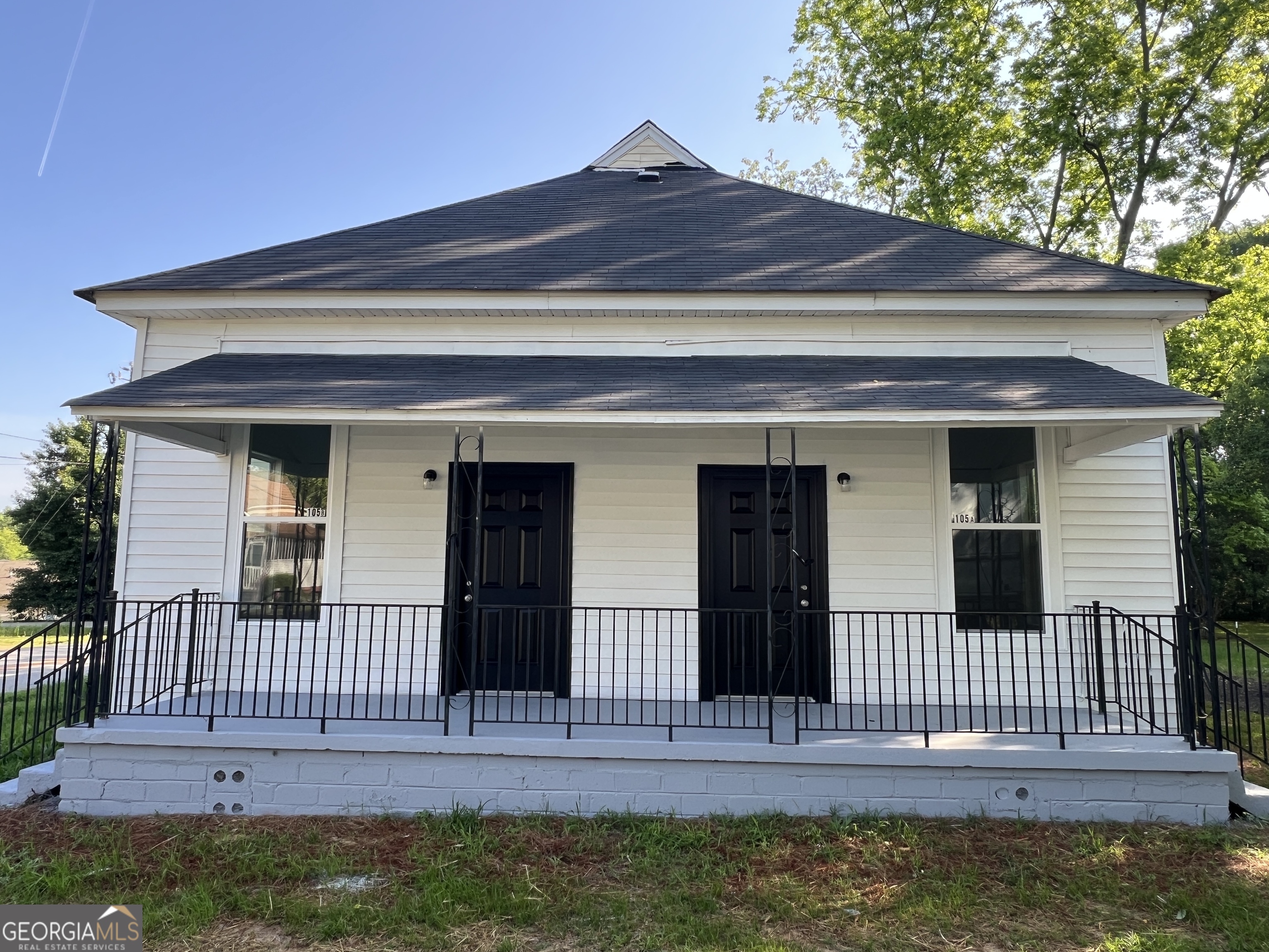 Remodeled 1 bedroom, 1 bathroom duplex on corner lot. The home has new carpet, LVP flooring, appliances, HVAC and so much more.