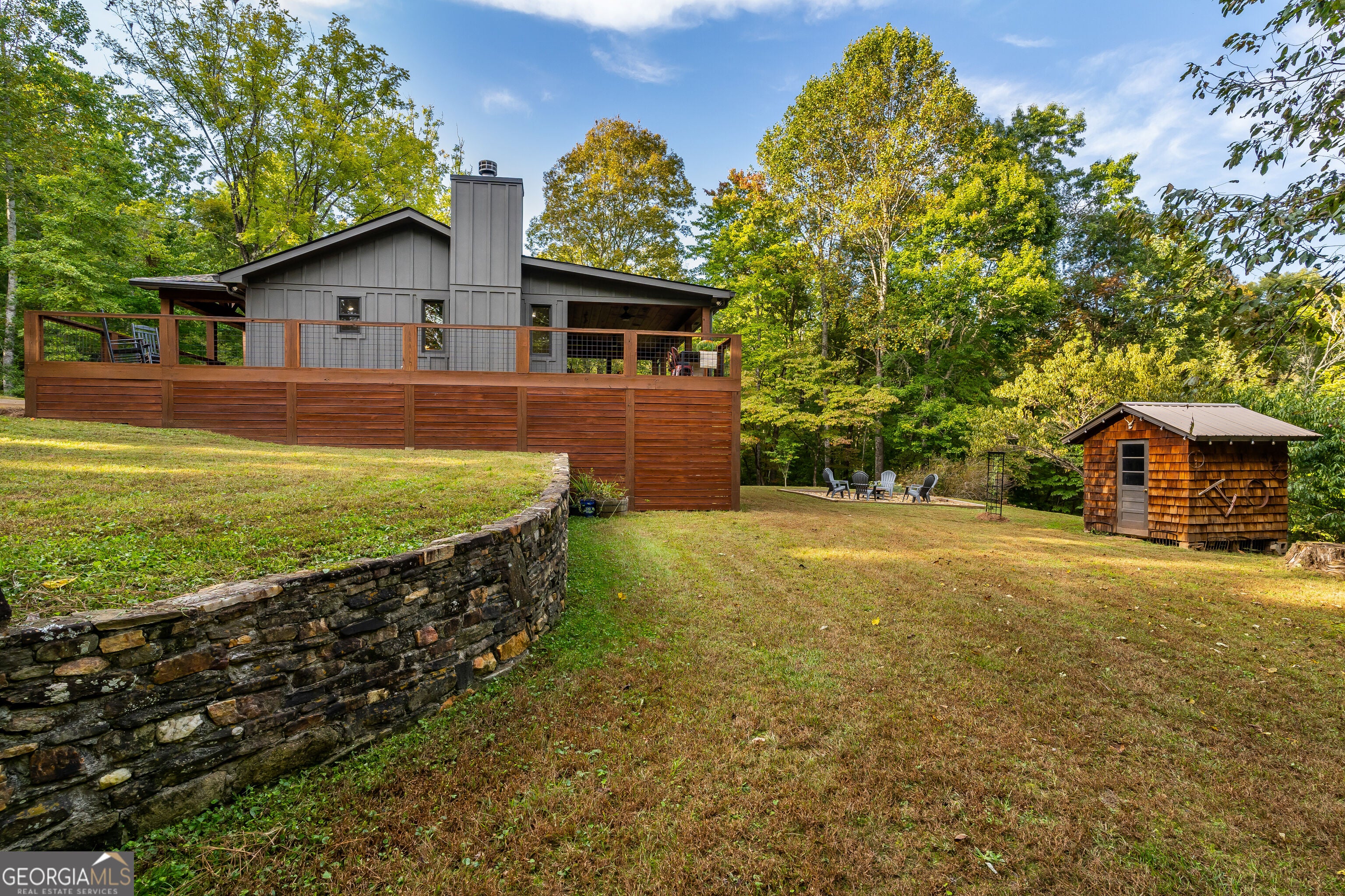 887 Whitecliff DR