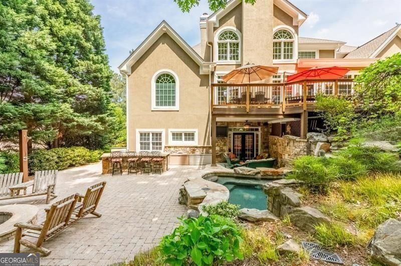 3915 Merriweather Woods