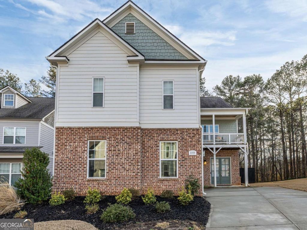 Photo of 1088 Heatherland Drive NE, Marietta, GA 30066 (MLS # 10693239)