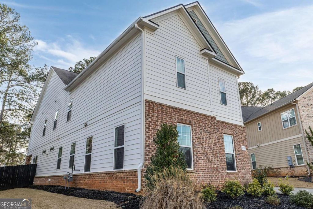 Photo of 1088 Heatherland Drive NE, Marietta, GA 30066 (MLS # 10693239)