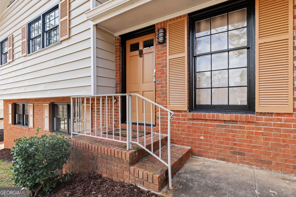 Photo of 3727 Calmer Circle, East Point, GA 30344 (MLS # 10766309)