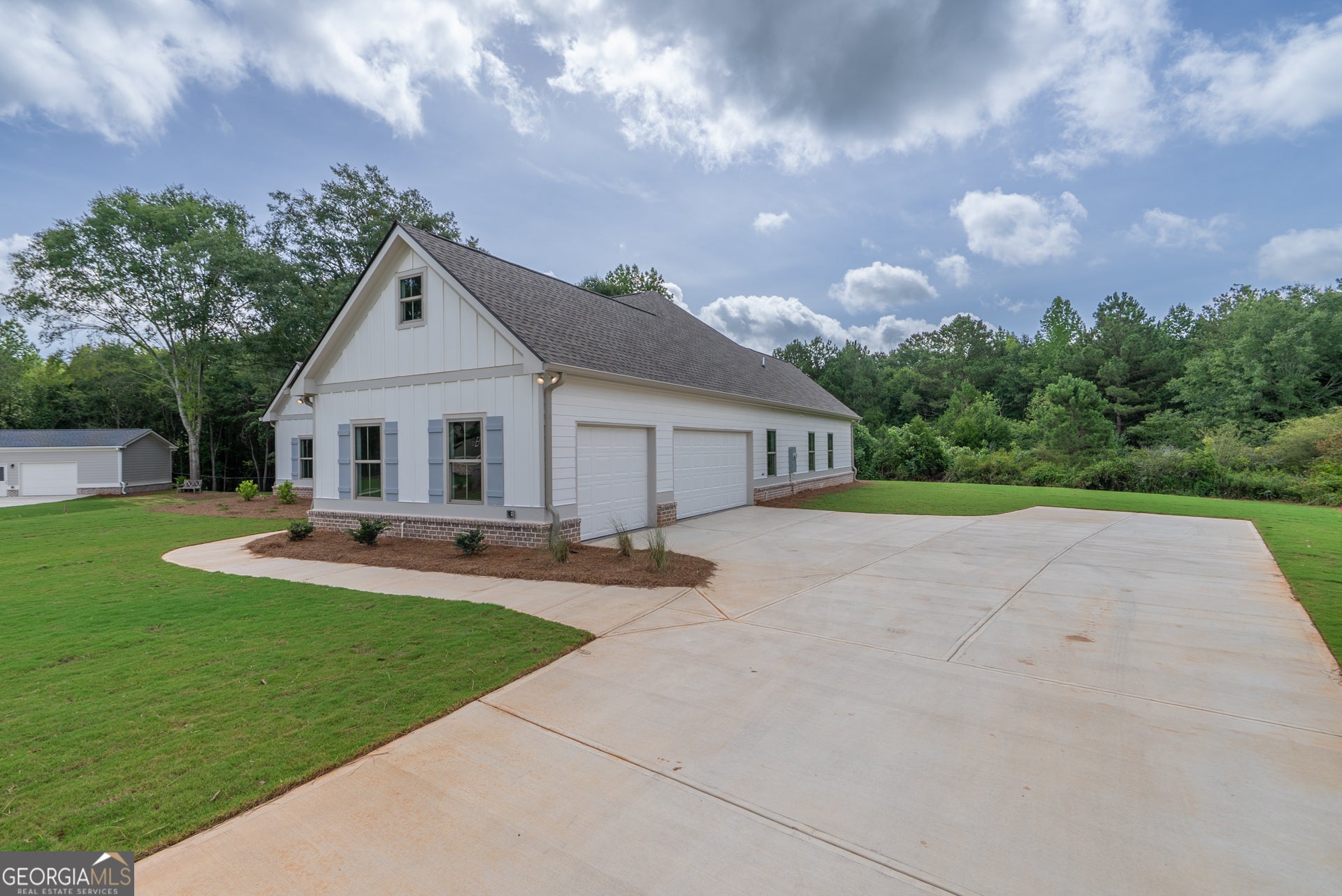 347 Woodfin WAY