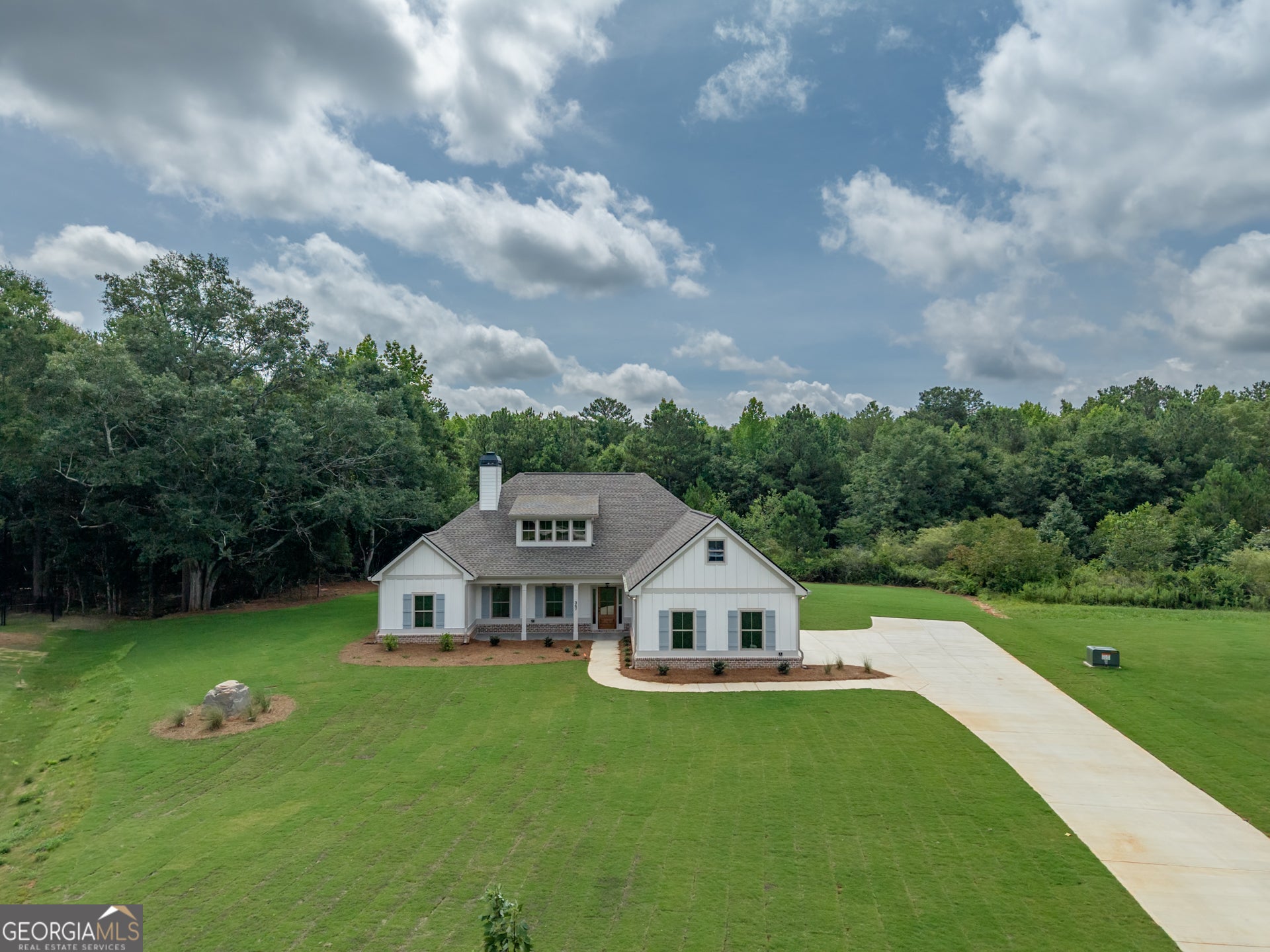 347 Woodfin WAY