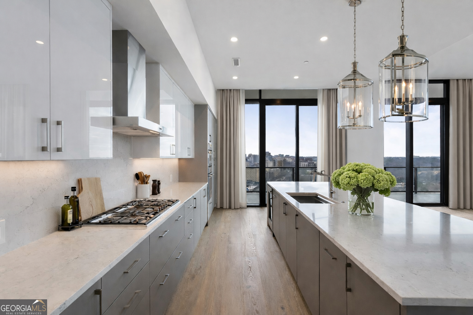 2425 Peachtree RD 1806