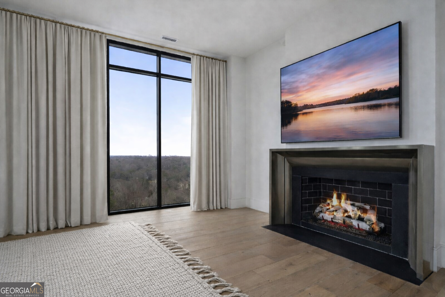 2425 Peachtree RD 1806